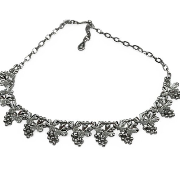 Vintage CORO Grapevine Silver Tone Necklace Grape Links Wine Lover Vinyard - Picture 6 of 8